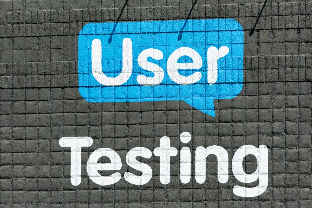 Real user giving fast feedback while testing a mobile app