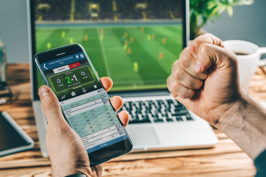 Sports statistics dashboard displaying game scores and player data