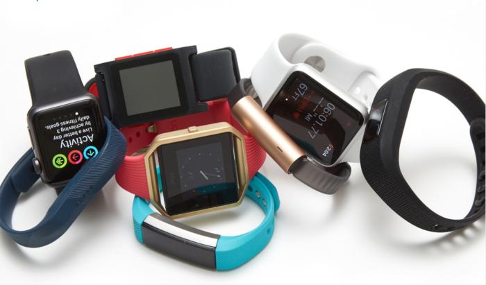 Smartwatch and wearable devices connected to AI-powered Android apps