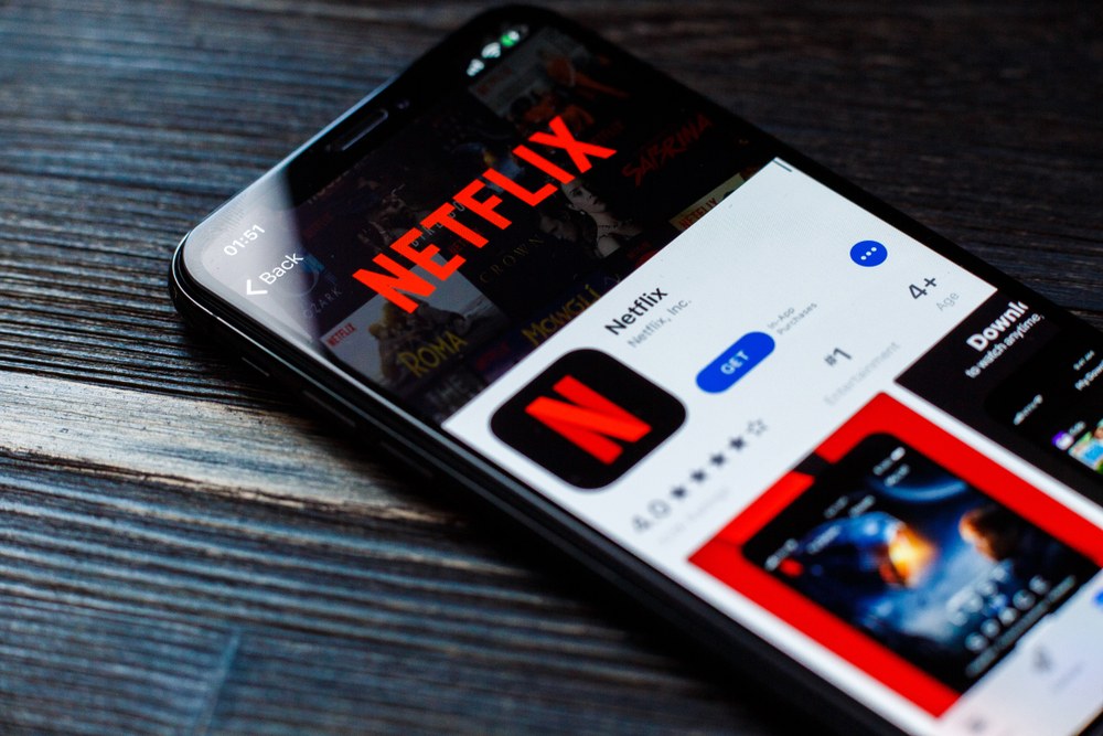 App store listing on a smartphone showing title, screenshots, and ratings
